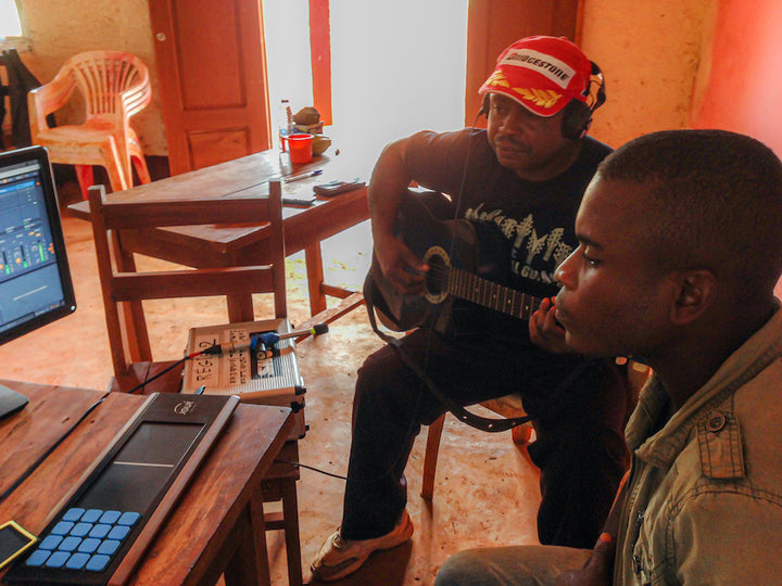 Immersion musicale au Cameroun avec le Joué